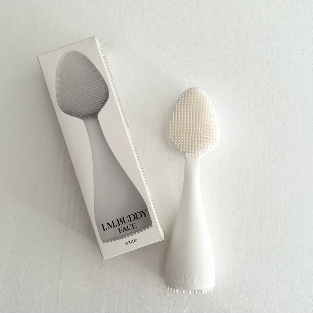 Double Dare Facial Cleansing Brush